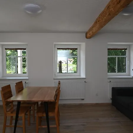 Penzion Mezi Radky Jindřichŭv Hradec Exterior photo